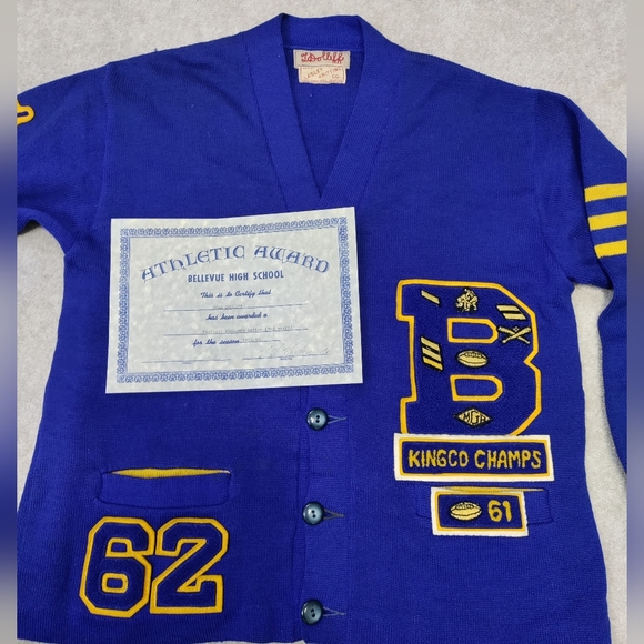 Vintage Bellevue 1960's H.S. Letterman Sweater and Letter Lot - Picture 5 of 9
